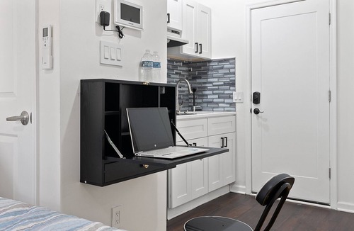 West Philadelphia Hotel | Ututu Stay West