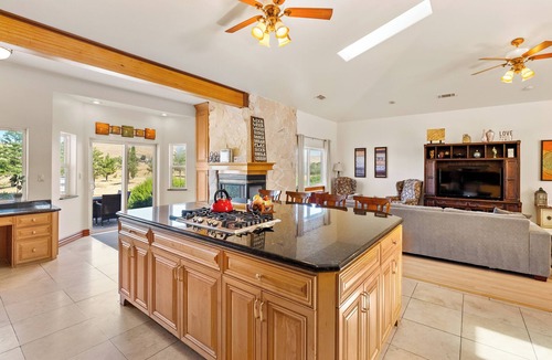 Paso Robles House | Uvae-Endless Views and Endless Privacy in Paso Robles Wine Country!