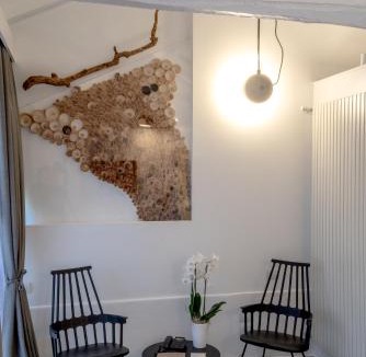 La Morra Bed & Breakfast | Uve Rooms & Wine Bar