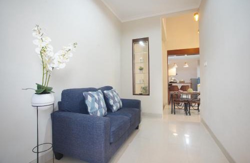 Catur Tunggal House | V living