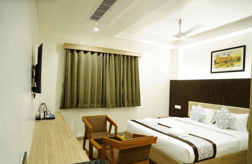 Raichur Hotel | V1-One Bouteeque Hotel