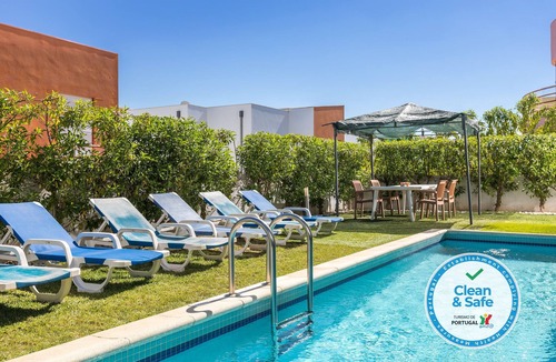 Albufeira Villa | V4 Villa with private pool, garden and sea views