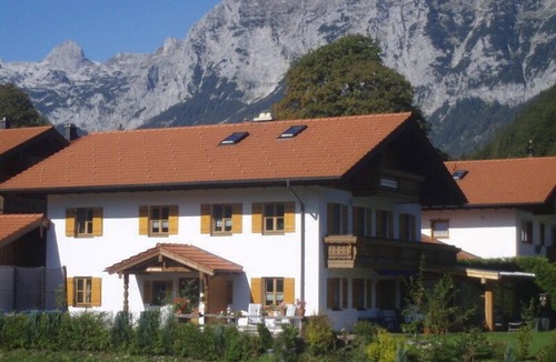Ramsau Apartment | Vacation apartment with mountain view in a quiet location, 2 balconies, WLAN, 58 sqm, 1-2 persons