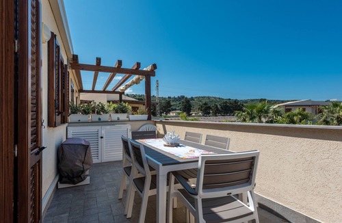 Campofelice di Roccella House | Vacation Home "Barrio Blanco" with Shared Pool & Private Terrace
