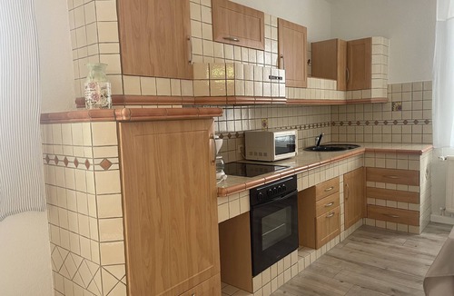 Hohenstein-Ernstthal Apartment | Vacation apartment, country house kitchen, directly at the park "Fuchsgrund"