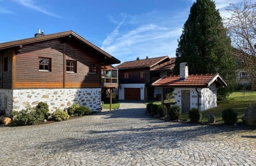 Neukirchen vorm Wald Condo | Vacation apartment Hofleben Reiner
