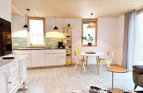 Wasserburg Apartment | Vacation apartment Halbinsel52 I Garten - Your feel-good oasis in Wasserburg on Lake Constance