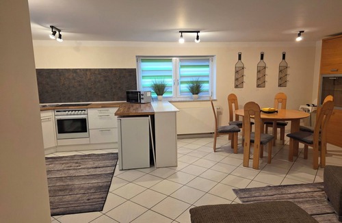 Schwarzach am Main Apartment | Vacation apartment garden view