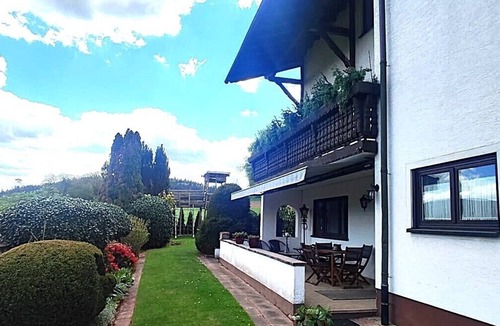Hirschhorn Apartment | Vacation apartment Igel 🦔 in a quiet location, beautiful views near Eberbach
