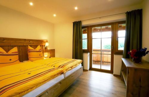Marktschellenberg Apartment | Vacation apartment Kehlstein 90 sqm with 2 bedrooms and balcony