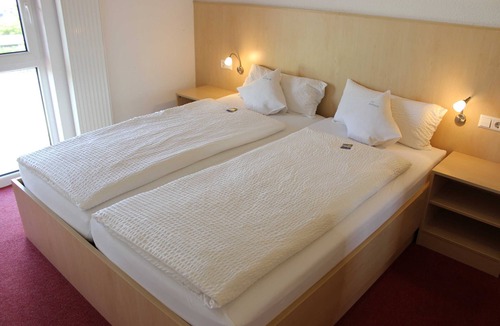 Lehrensteinsfeld Bed & Breakfast | Vacation apartment Reisberg - Guesthouse Zum Wolffenturm