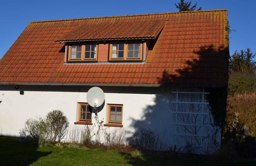 Vitte Apartment | Vacation apartment 2 west - Holiday home Butje