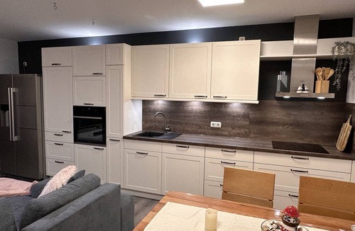 Pruhl Apartment | Vacation apartment in the Steigerwald, lovingly furnished. quiet location with pool