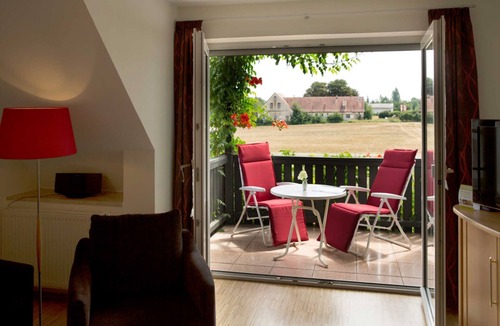 Bad Windsheim Apartment | Vacation apartment - Kur & Golf Ferienwohnungen Wattenbach