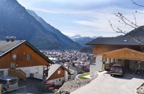 Mittenwald Apartment | Vacation apartment/apartment for 2 guests with 37m² in Mittenwald (273490)