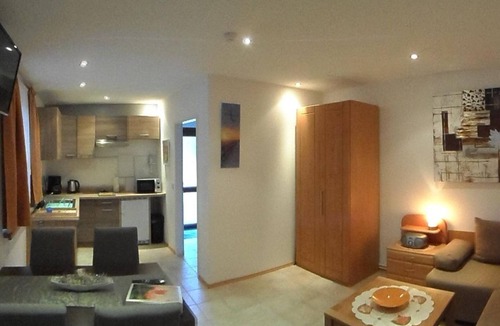 Bischofsdhron Apartment | Vacation apartment "Am Brunnen" - Bichlhof Bärfra