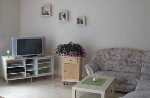 Bedesbach Apartment | Vacation apartment "Am Karl's Brunnen" - apartment/flat, shower and bath, WC, 2