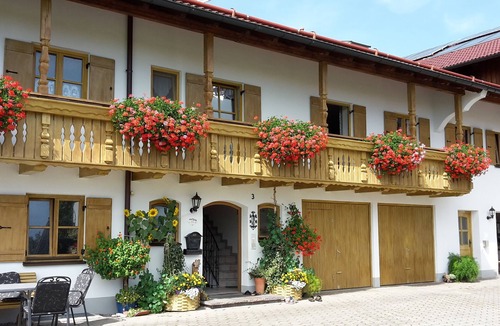 Peiting Apartment | Vacation apartment/apartment for 7 guests with 130m² in Peiting (114743)