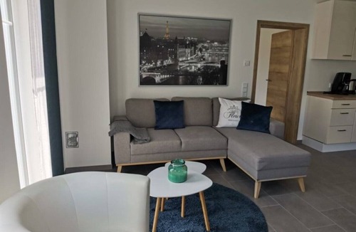 Pruemzurlay Apartment | Vacation apartment Burgblick with approx. 80sqm - in Prümzurlay