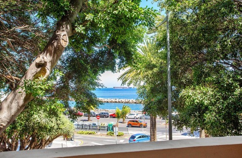 San Andres Apartment | Vacation Apartment 'By The Sea' with Balcony and Wi-Fi