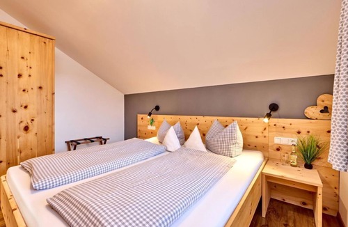 Bad Kohlgrub Bed & Breakfast | Vacation apartment Wäldle - Guesthouse Alpina