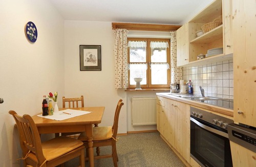 Eppenschlag Apartment | Vacation apartment "Hochzeitszimmer" with balcony and view over the beautiful low mountain range