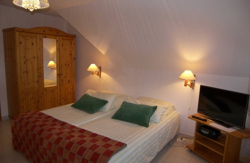 Heringsdorf Bed & Breakfast | Vacation apartment 4 Bussard - Holiday home 1A - 15 minutes by bike to the