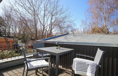 Kuehlungsborn Apartment | Vacation apartment with balcony, sauna and WLAN - dogs allowed
