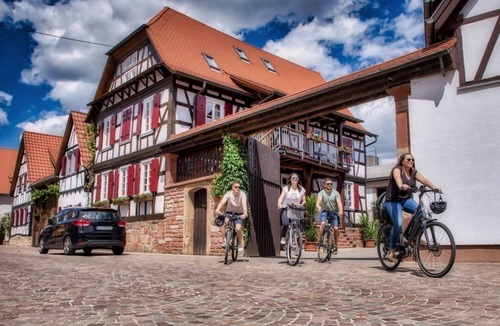 Steinweiler Bed & Breakfast | Vacation apartment - Weingut & Gästehaus Frank Bohlender