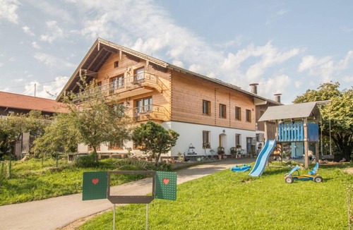 Riedering Apartment | Vacation apartment Eiche 64 sqm with balcony