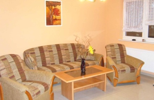 Guestrow Apartment | Vacation apartment Eichhörnchen - Holiday home Jägerswalde