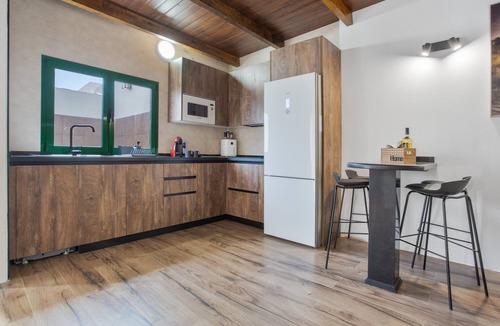 Uga Apartment | Vacation Apartment 'El Refugio De Los Sueños' with Mountain Views, Terrace and Wi-Fi