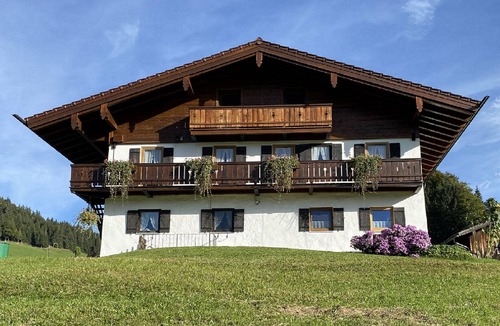 Ramsau bei Berchtesgaden Apartment | Vacation apartment for 2-4 persons, shower/WC, south-facing balcony, TV, W-LAN