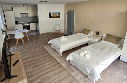 Vockenhausen Apartment | Vacation apartment/furnished living/apartment/fitter's room/up to 2 persons