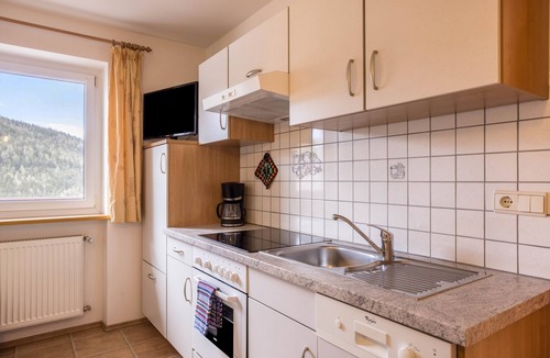 Terento Apartment | Vacation Apartment "Gitschbergblick" close to Skiing & Hiking Areas with Mountain View & Wi-Fi