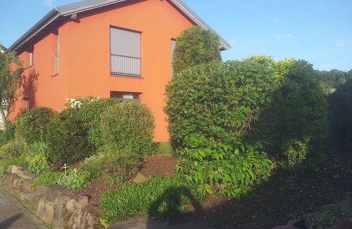 Kredenbach Apartment | Vacation apartment in a quiet location with kitchen