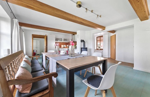 Steinberg Apartment | Vacation apartment in the country house "Hohe Luft" with large garden and 1500m to the Baltic Sea