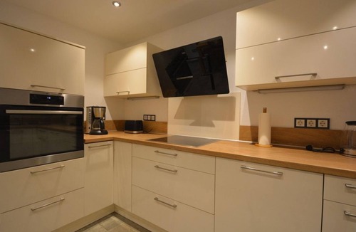 Kluesserath Apartment | Vacation apartment "Jappi" - apartment/flat, shower, WC, non-smoking