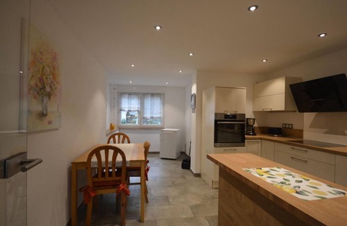 Kluesserath Apartment | Vacation apartment "Jappi" - apartment/flat, shower, WC, non-smoking