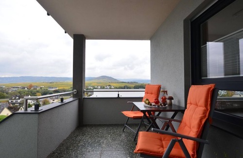 Kluesserath Apartment | Vacation apartment "Jappi" - apartment/flat, shower, WC, non-smoking