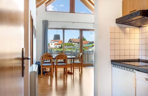 Nonnenhorn Apartment | Vacation apartment Kuprella 2 - family-friendly with sunbathing lawn and lake access