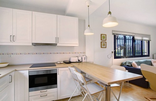 Meloneras Apartment | Vacation Apartment 'Meloneras 1' with Shared Pool, Wi-Fi and Air Conditioning