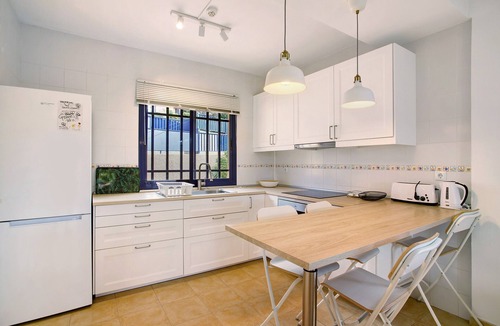 Meloneras Apartment | Vacation Apartment 'Meloneras 1' with Shared Pool, Wi-Fi and Air Conditioning