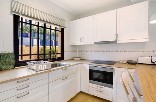 Meloneras Apartment | Vacation Apartment 'Meloneras 1' with Shared Pool, Wi-Fi and Air Conditioning