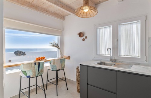 Arrieta Apartment | Vacation Apartment 'Maresía' with Sea View, Wi-Fi and Air Conditioning