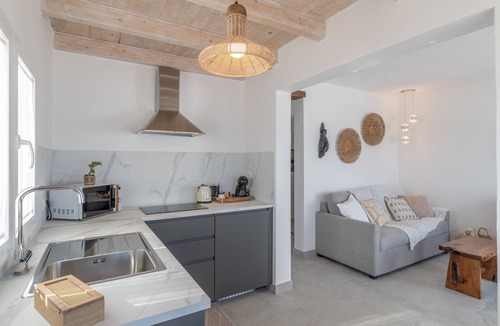 Arrieta Apartment | Vacation Apartment 'Maresía' with Sea View, Wi-Fi and Air Conditioning