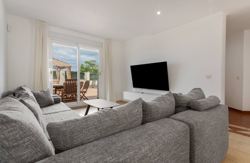 Costa Adeje Apartment | Vacation Apartment 'Obsidian Olivino Miraverde' with Shared Pool, Wi-Fi and Air Conditioning