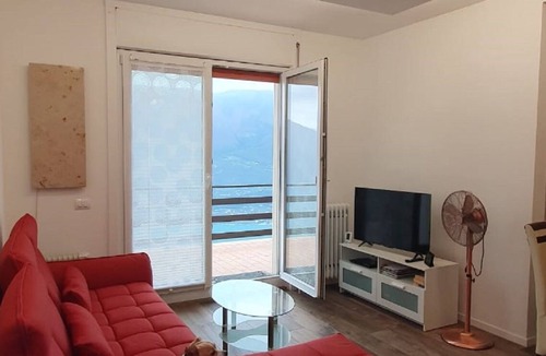 Voltino Apartment | Vacation apartment with 2 bedrooms in Tremosine with mega views of Lake Garda