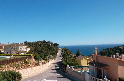 Tossa de Mar House | Vacation chalet with a swimming pool, dogs are allowed