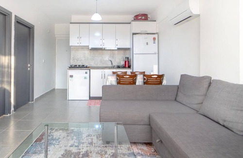 Milas Apartment | Vacation Flat w Pool, Garden in Bodrum
